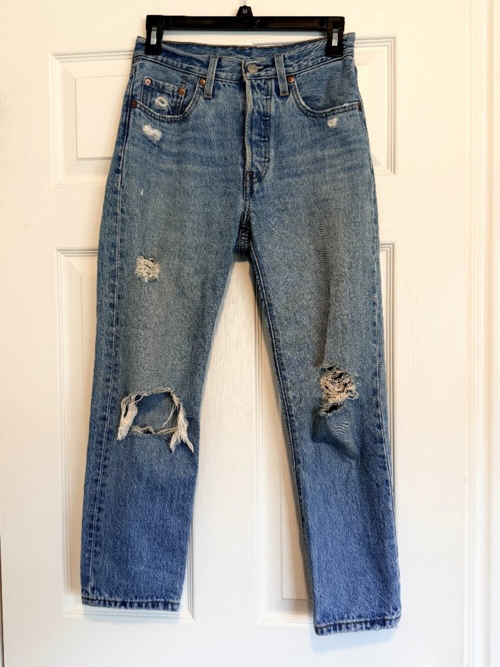 Levi's 501 Ripped Knee Straight Leg Cropped Jeans Light Wash Size 24